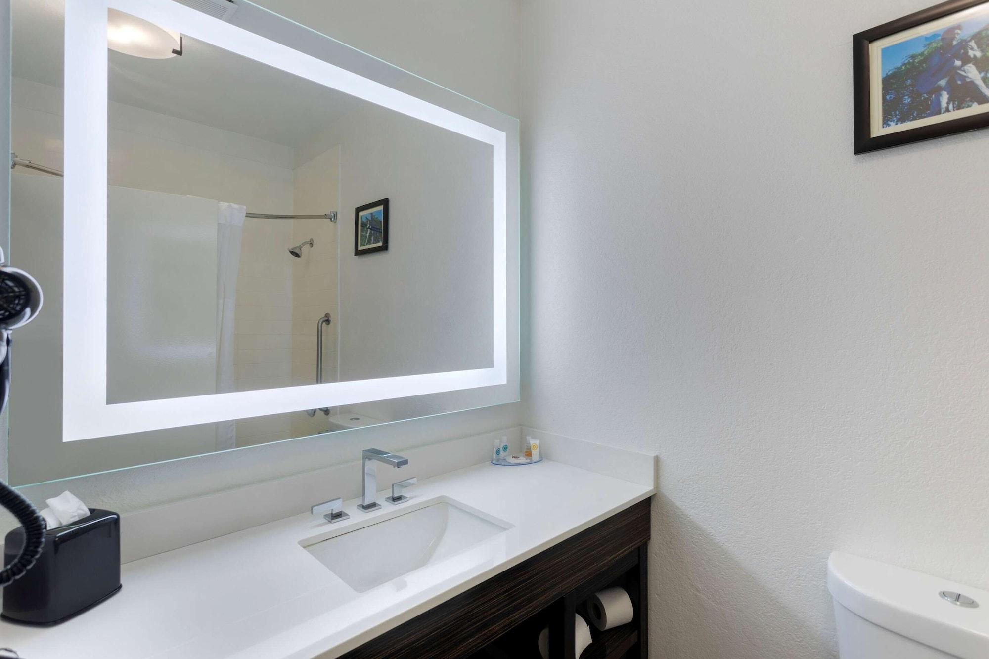 Comfort Inn & Suites Мемфис Экстерьер фото